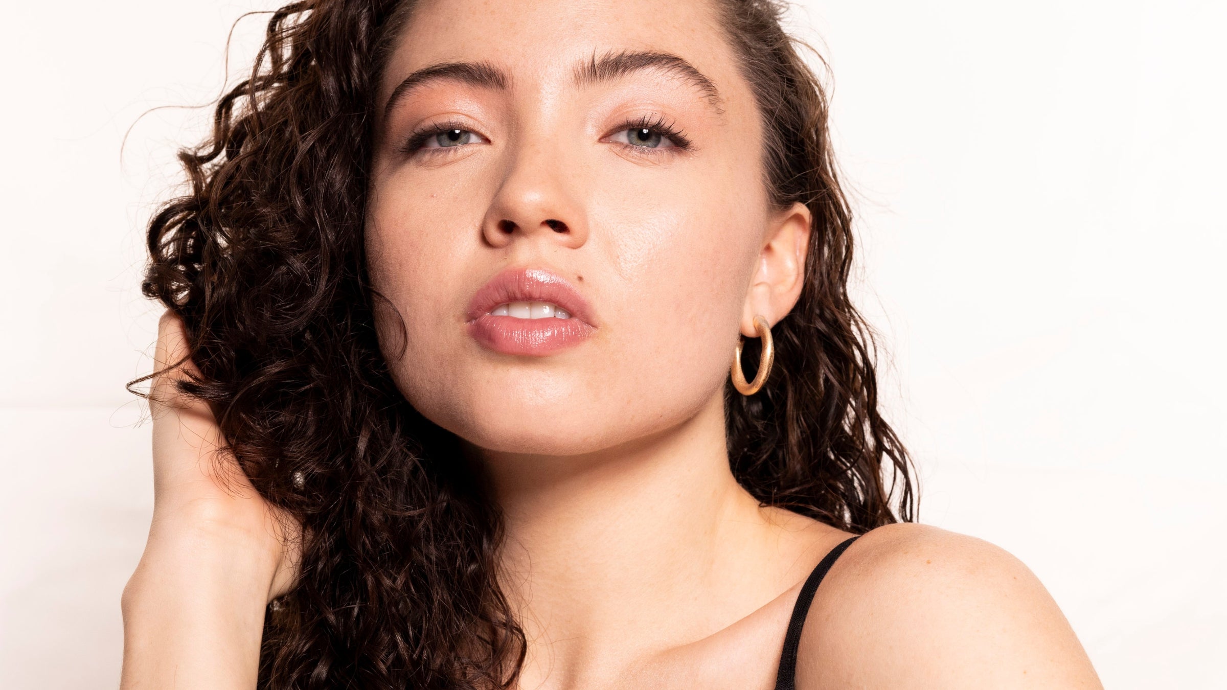 A head shot of a teenage girl.